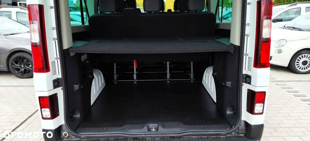 Renault Trafic - 15