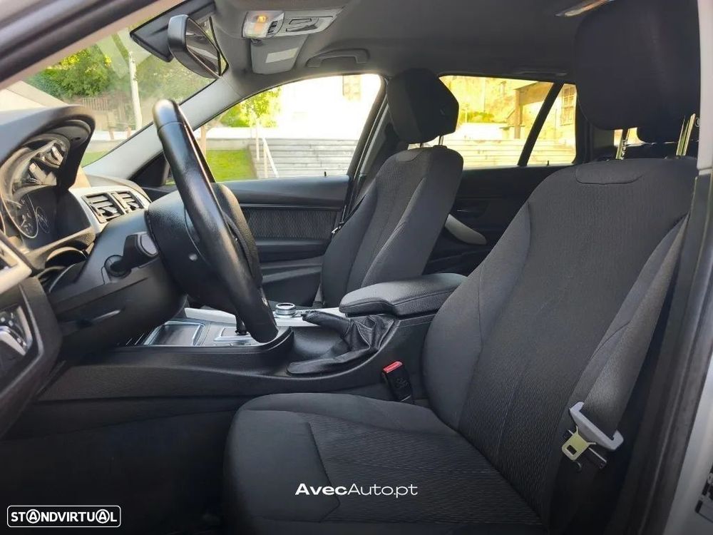 BMW 318 d Aut. Advantage - 17
