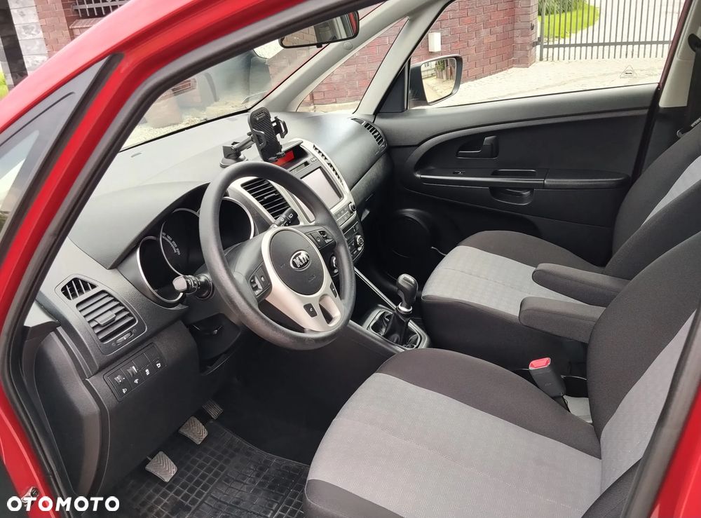 Kia Venga - 11
