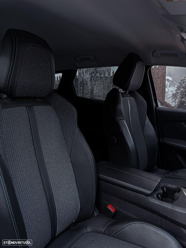 Peugeot 3008 1.6 Hybrid Allure e-EAT8 - 3