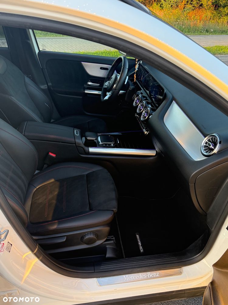 Mercedes-Benz GLA 200 AMG Line - 12