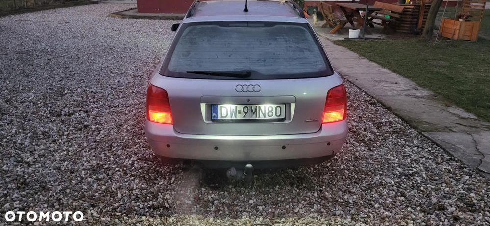 Audi A4 Limousine 2.4 Quattro - 3