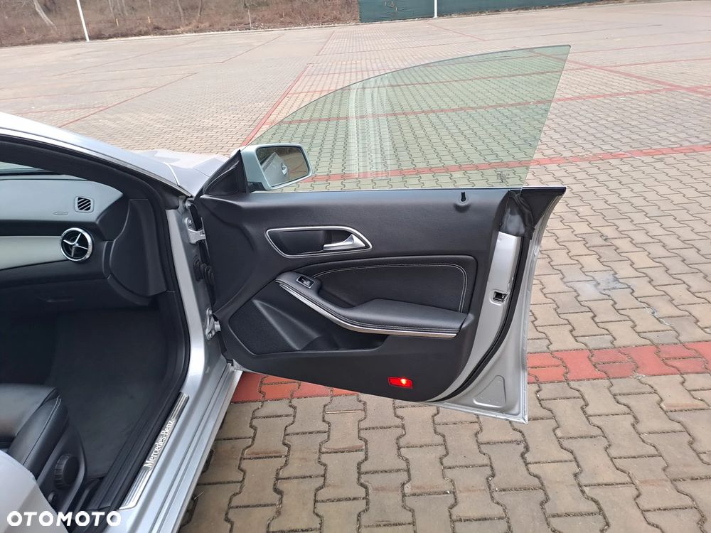 Mercedes-Benz CLA 180 d 7G-DCT Peak Edition - 11