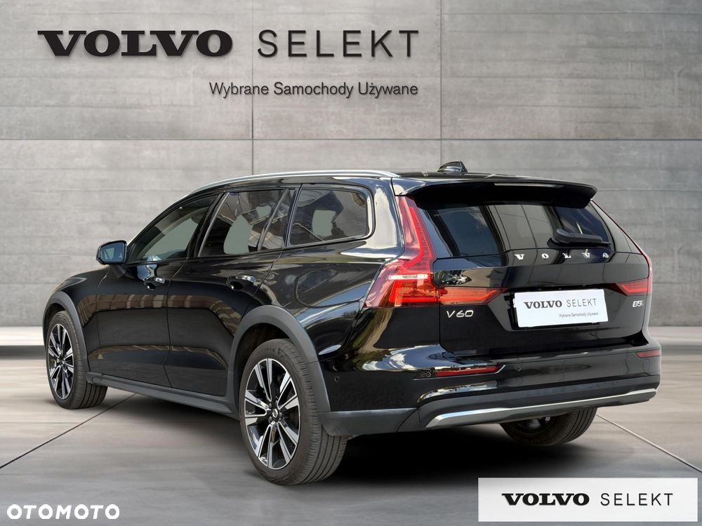 Volvo V60 Cross Country - 5