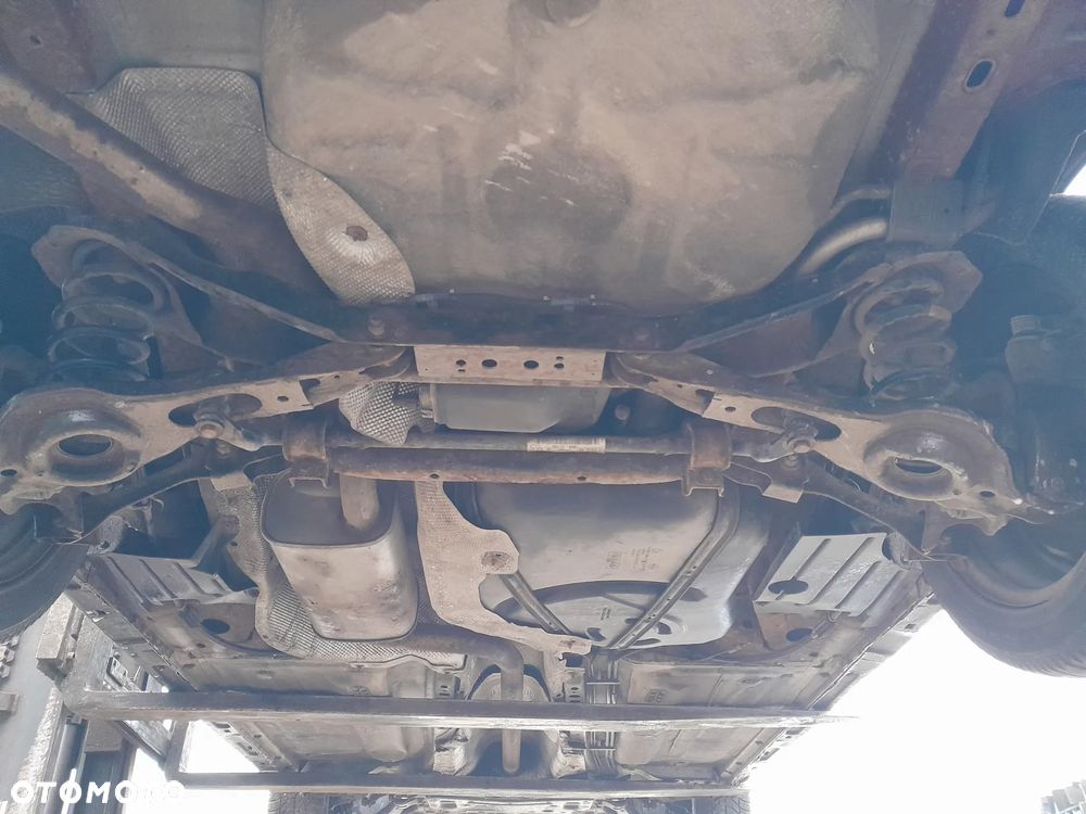 FORD C-MAX SANKI BELKA TYLNEGO ZAWIESZENIA - 1