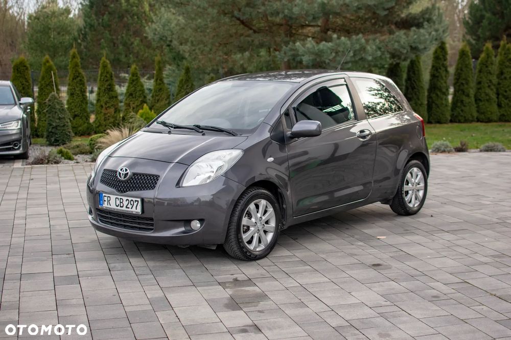 Toyota Yaris - 11