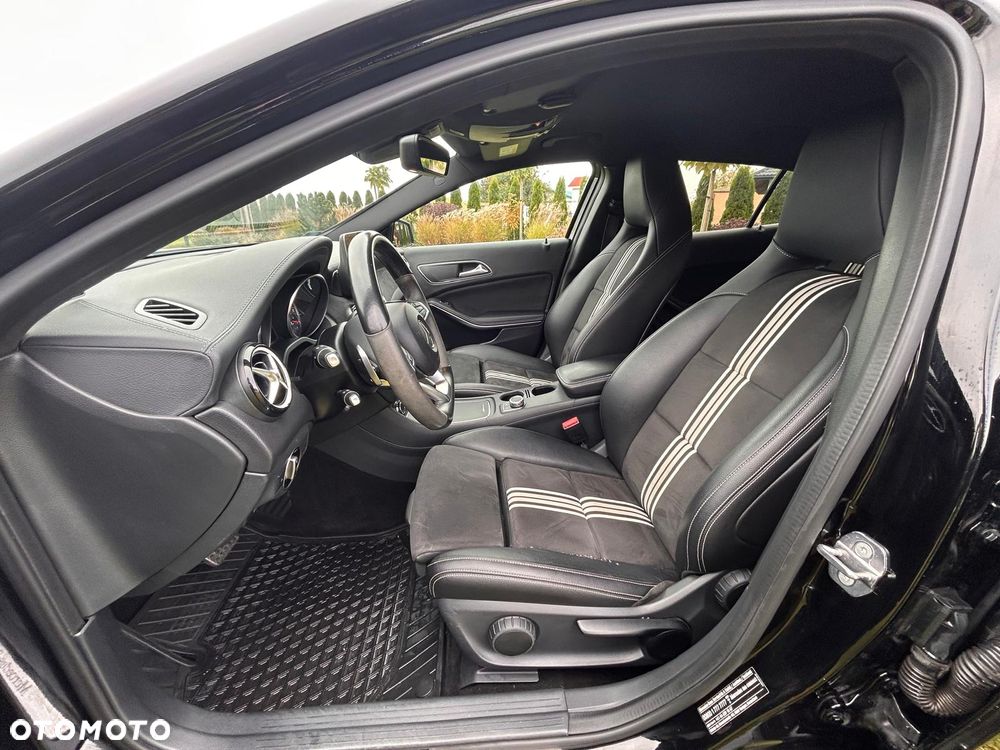 Mercedes-Benz GLA - 11