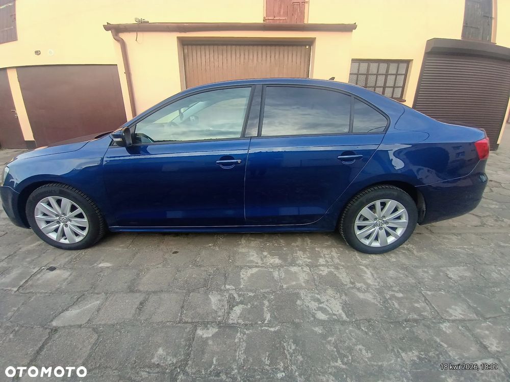 Volkswagen Jetta 1.8T SE - 2