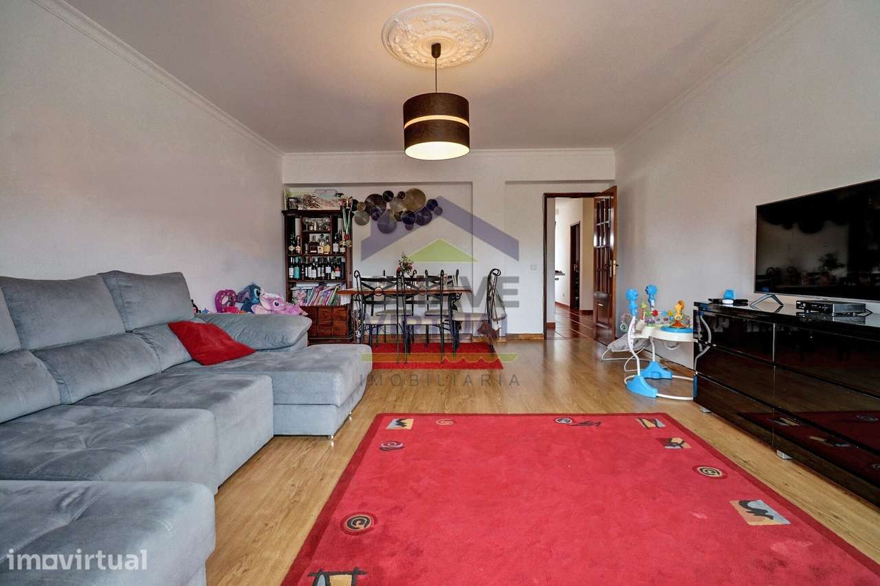Apartamento T3 com Garagem - Centro Bombarral - Grande imagem: 3/33