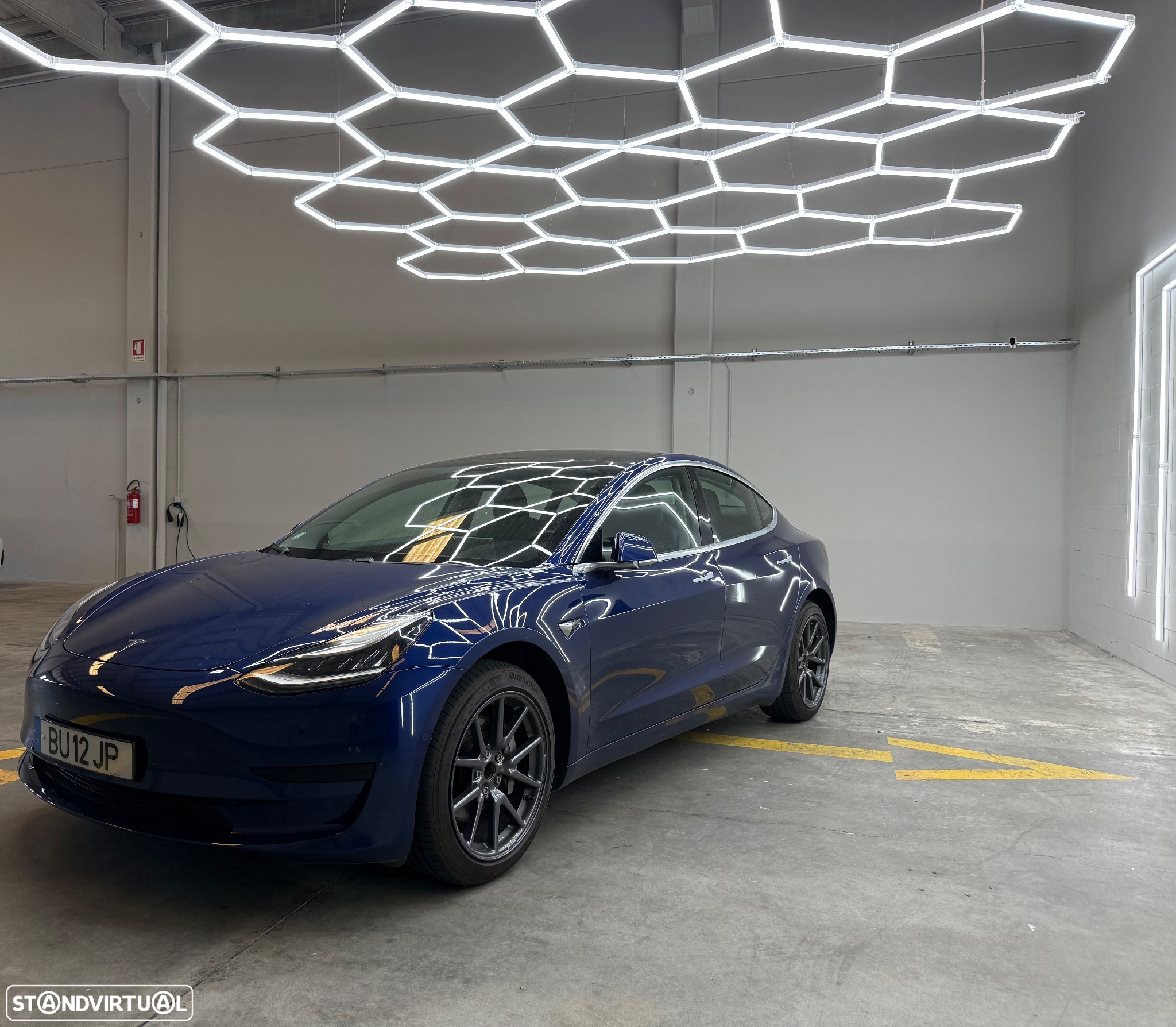 Tesla Model 3 Standard Range Plus RWD - 4
