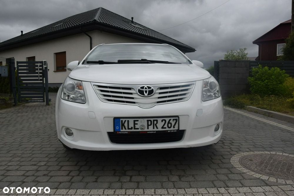 Toyota Avensis - 6