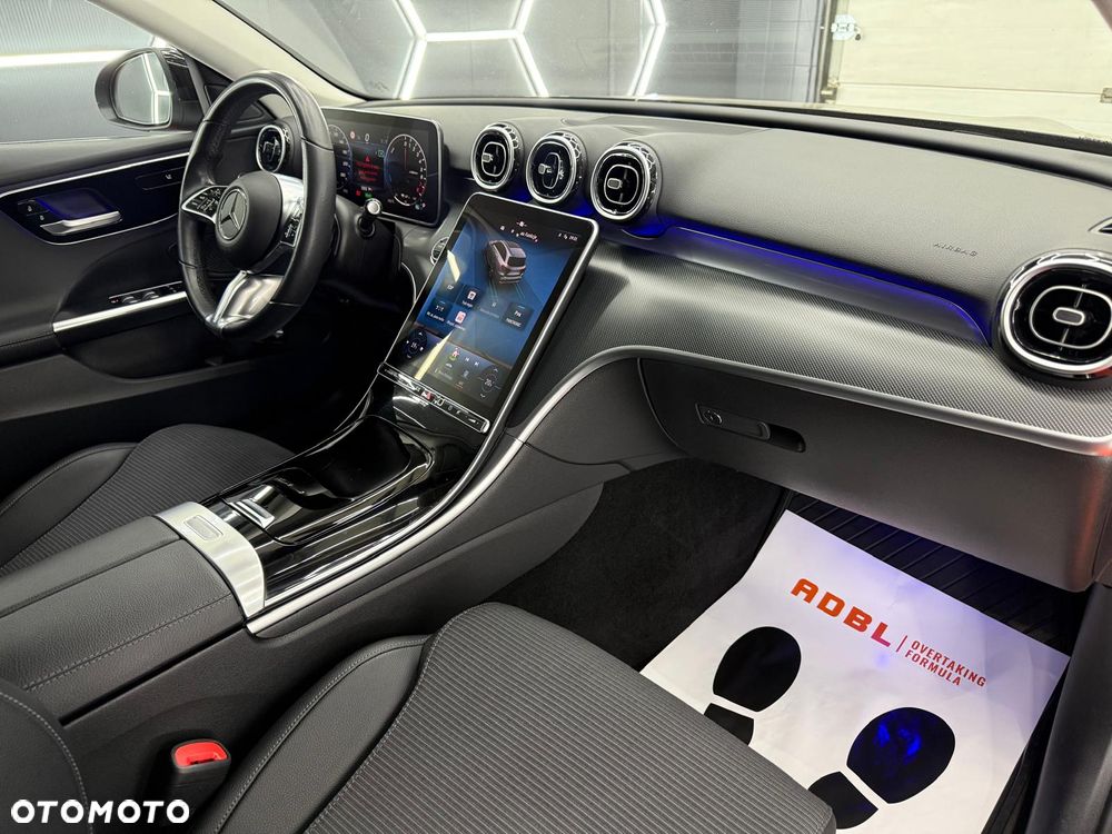 Mercedes-Benz Klasa C 300 e 9G-TRONIC Avantgarde - 32