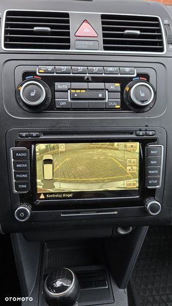 Volkswagen Touran 2.0 TDI Highline - 11