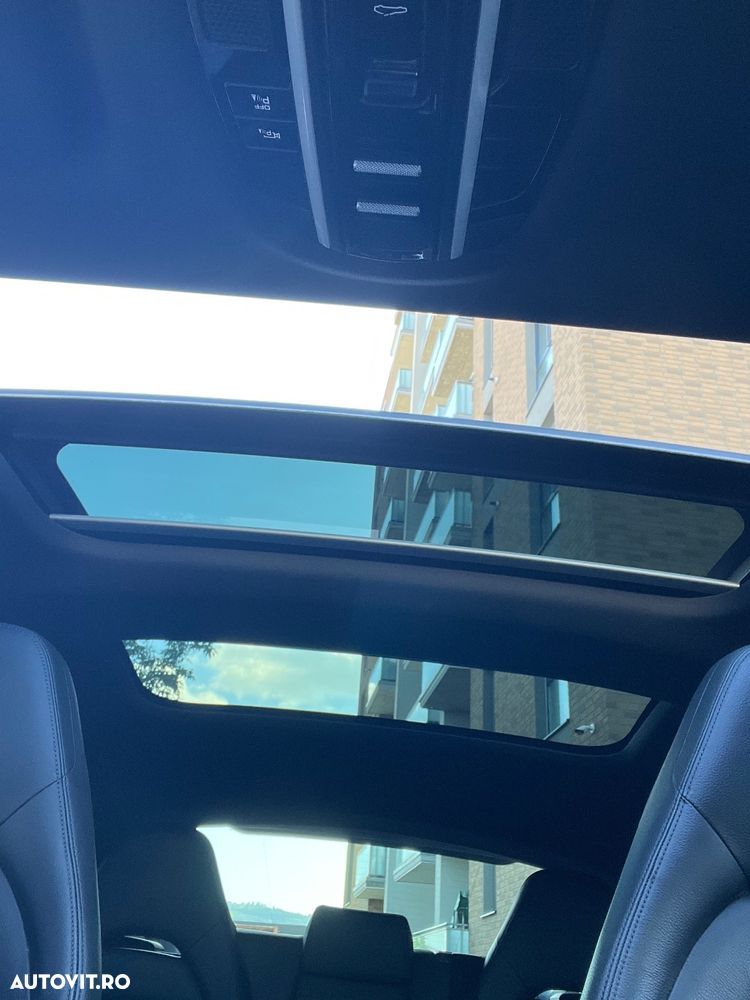 Porsche Panamera 4 E-Hybrid - 32