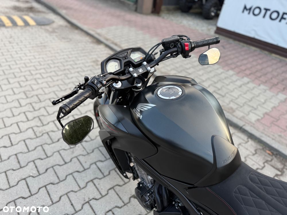 Honda CB - 21