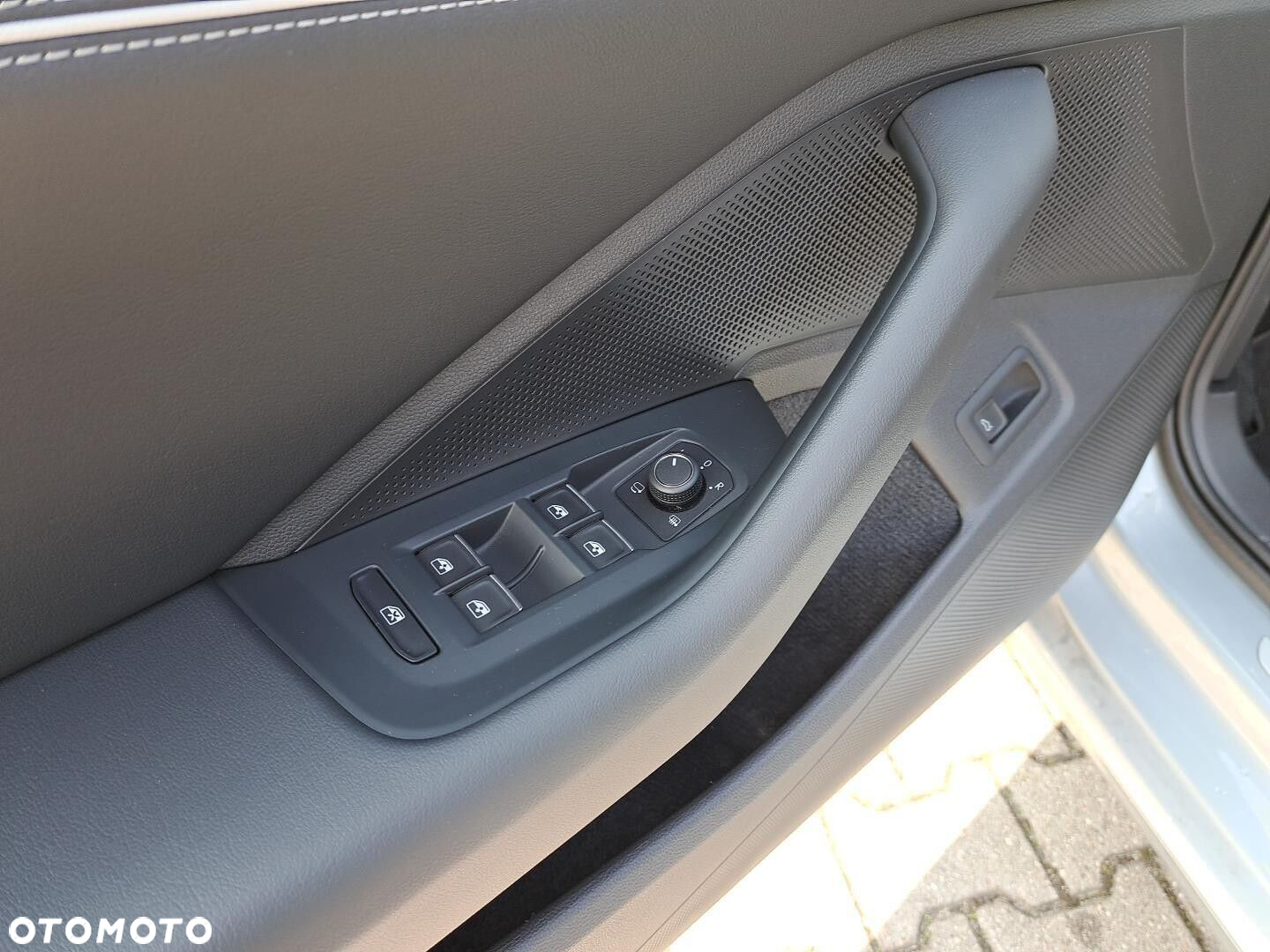 Volkswagen Passat 2.0 TDI SCR Elegance DSG - 22