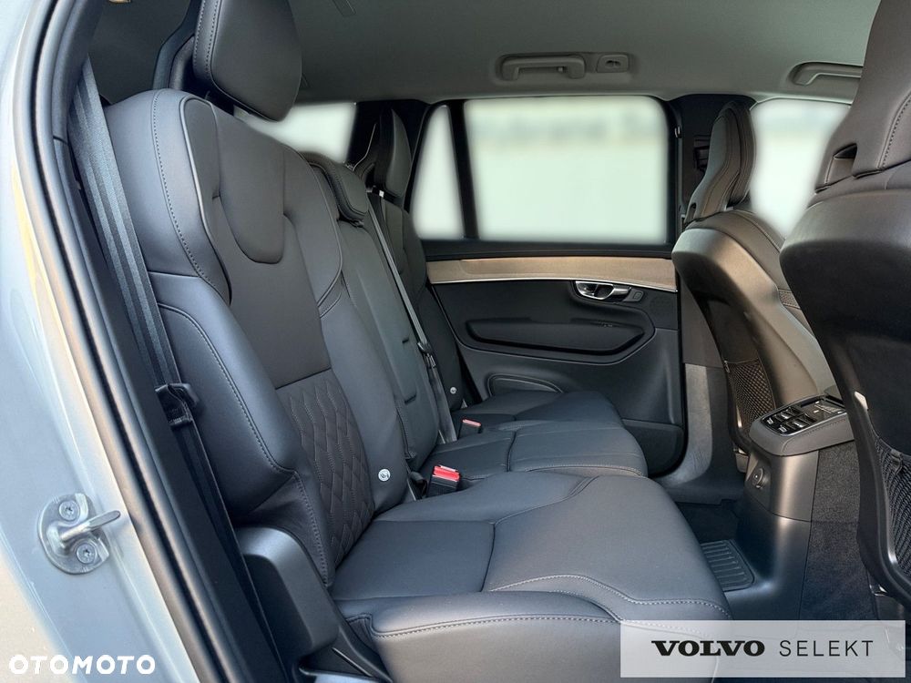 Volvo XC 90 - 30