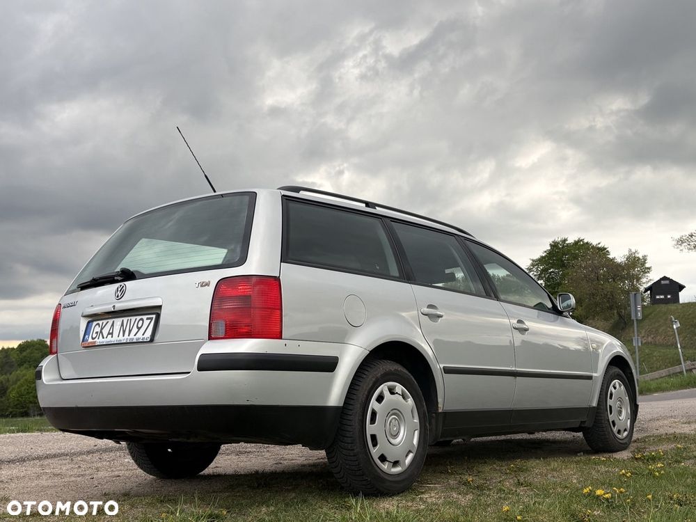 Volkswagen Passat - 2