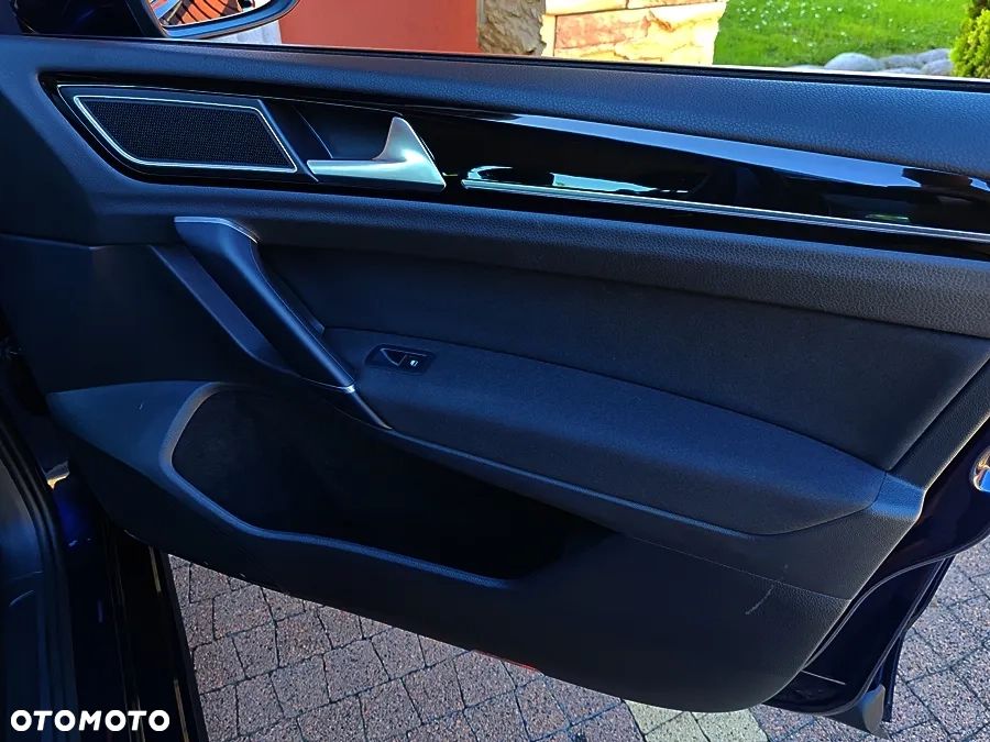 Volkswagen Golf Sportsvan 2.0 TDI (BlueMotion Technology) Highline - 29