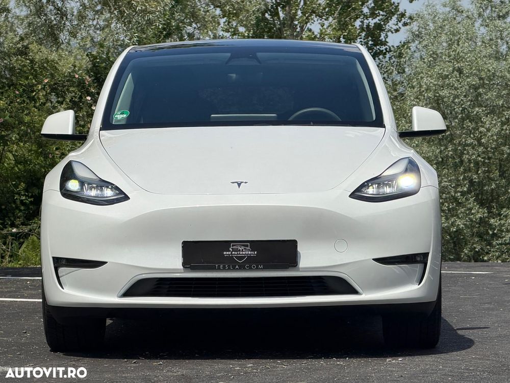 Tesla Model Y Long Range Dual Motor AWD - 6