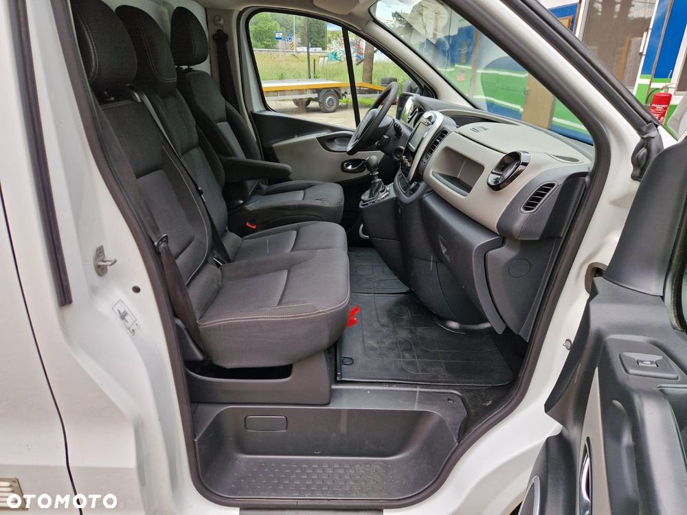 Renault Trafic - 12