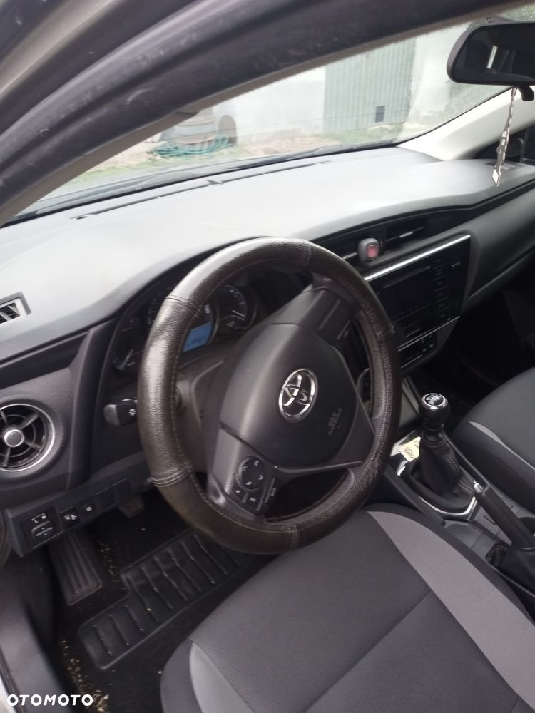 Toyota Auris - 7