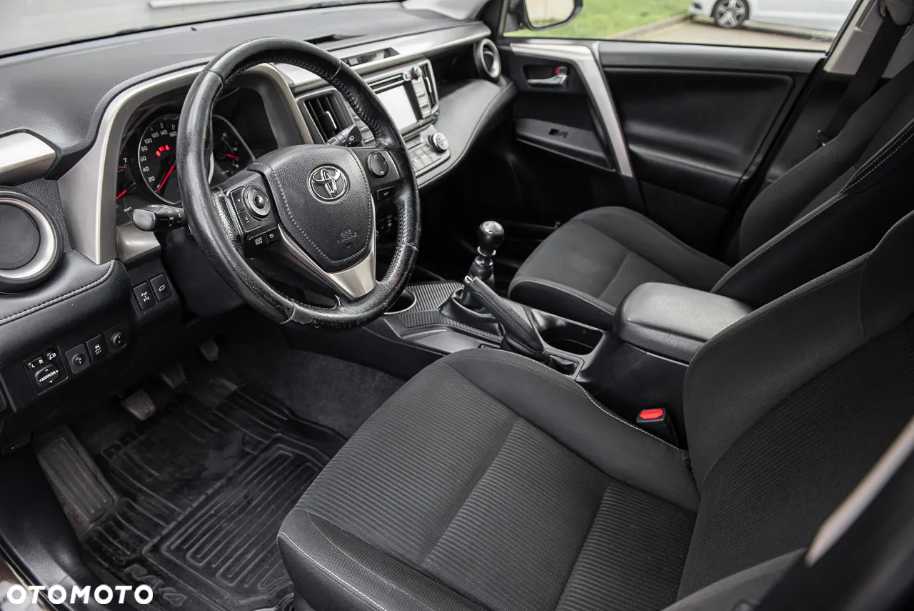 Toyota RAV4 2.0 D-4D 4x4 - 15