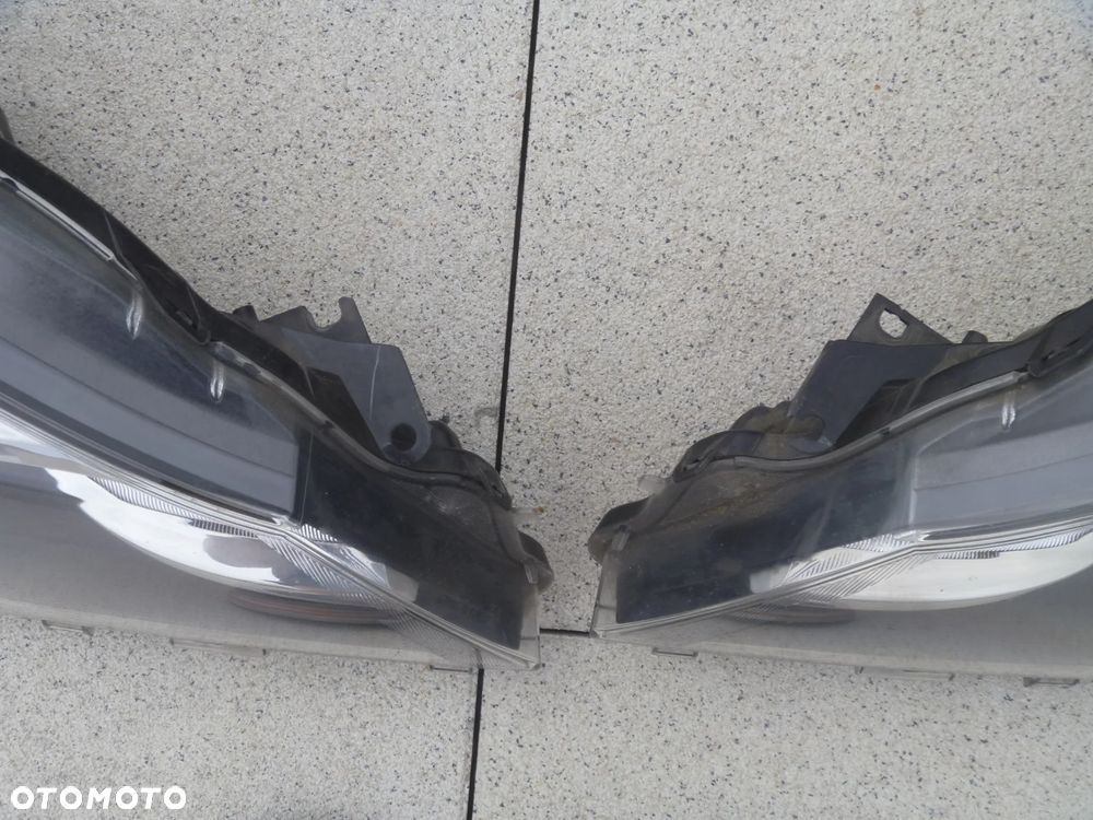 TOYOTA YARIS III LIFT 2015 LAMPA PRAWA LEWA ORYGINAŁ - 5