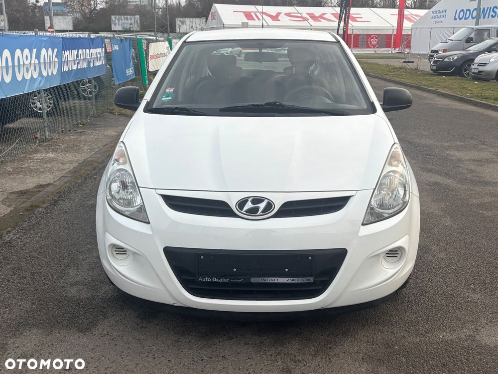 Hyundai i20 1.2 FIFA WM Edition - 4