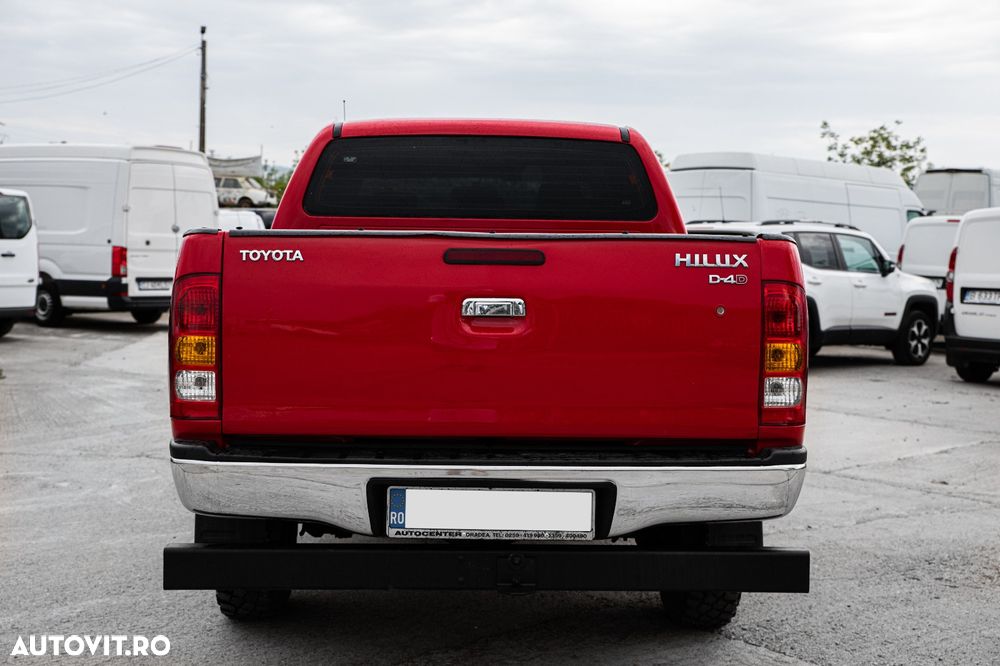 Toyota Hilux 4x4 Double Cab - 6