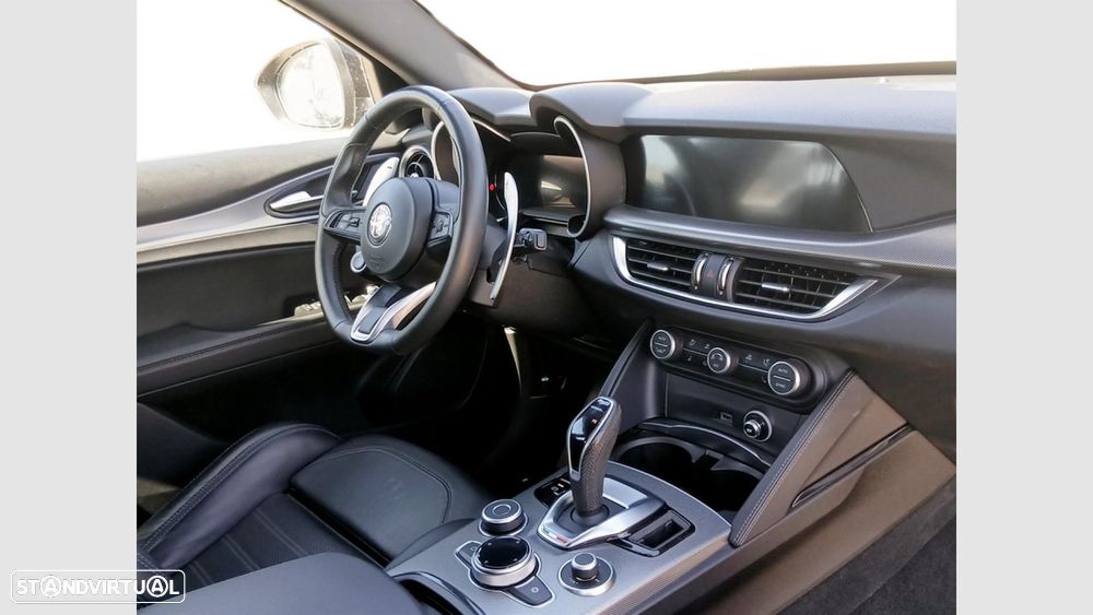 Alfa Romeo Stelvio 2.2 D Sprint Q4 AT8 - 21