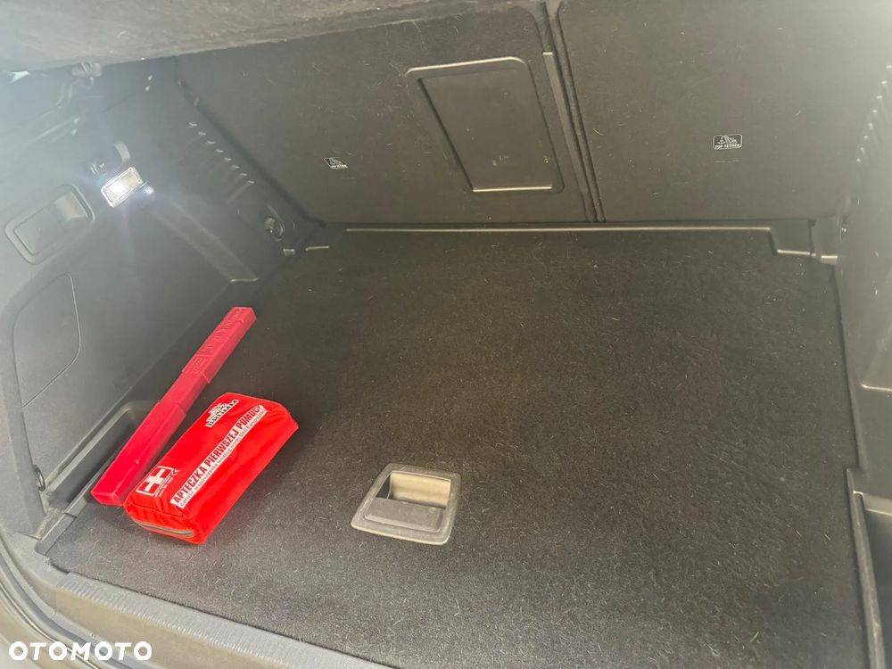 Peugeot 3008 2.0 BlueHDi Allure S&S - 16