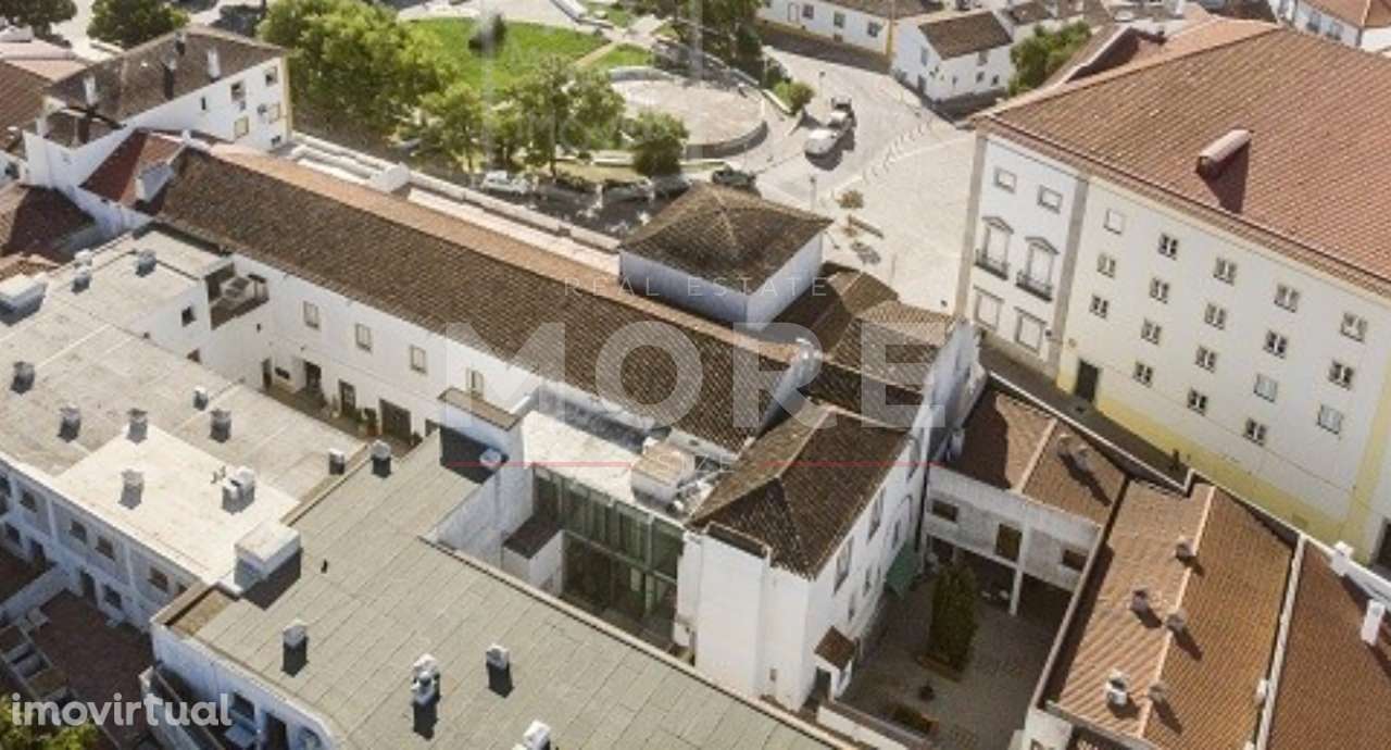 Espaço comercial no Centro Histórico de Évora, junto ao Teatro Garcia - Grande imagem: 3/3
