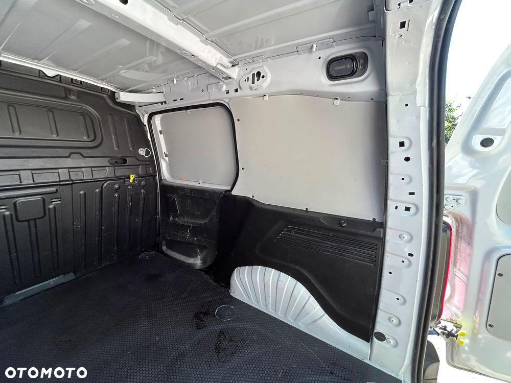 Toyota ProAce CITY - 16