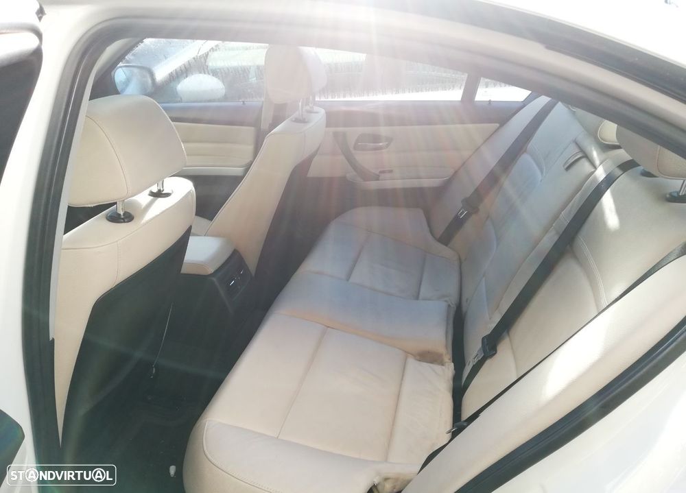 Peças BMW 3 (E90) 2004 a 2011 - 44