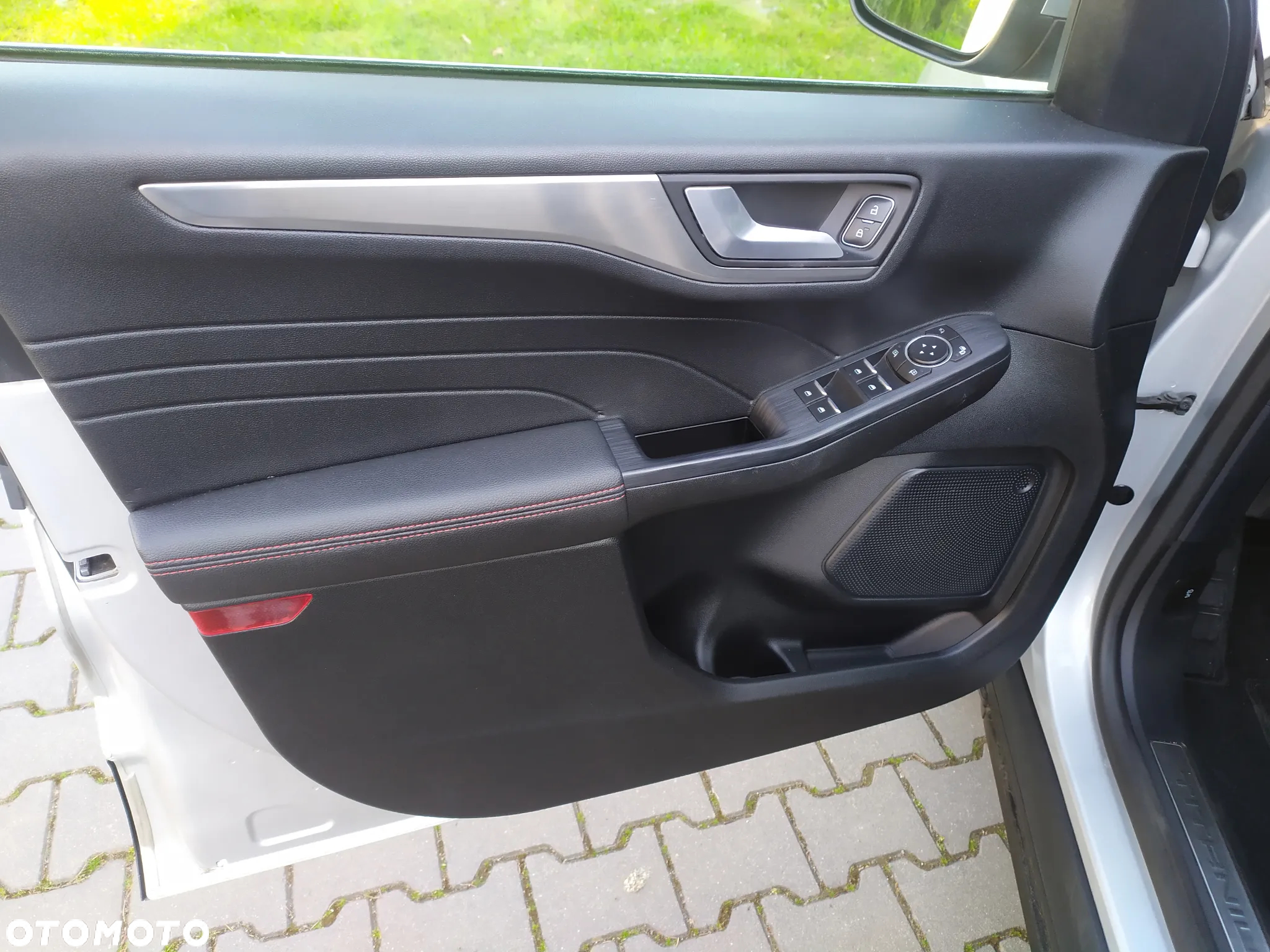 Ford Kuga 2.0 EcoBlue Hybrid TITANIUM X - 25