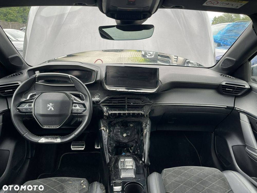 Peugeot 208 PureTech 100 EAT8 GT Pack - 8