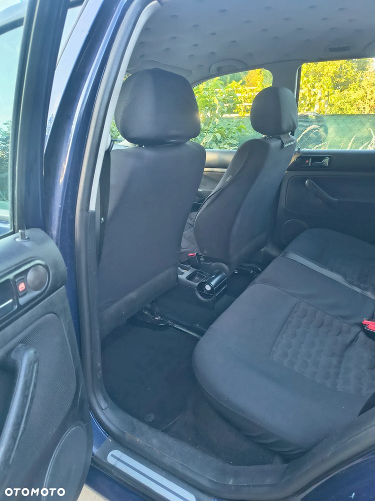 Volkswagen Golf - 5
