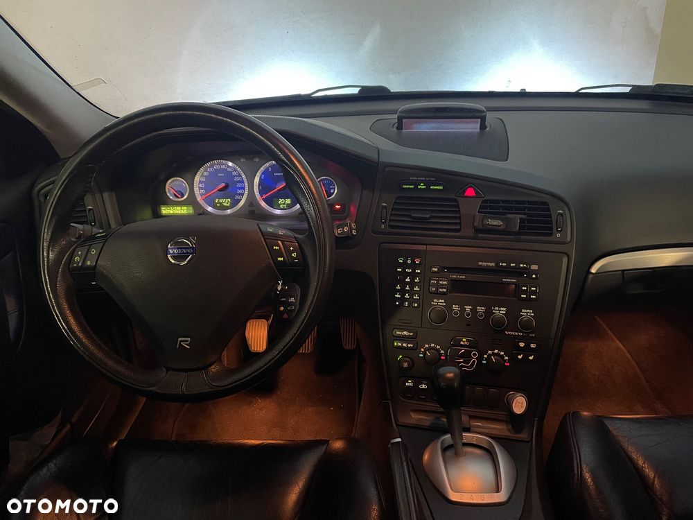 Volvo V70 2.5 R - 9