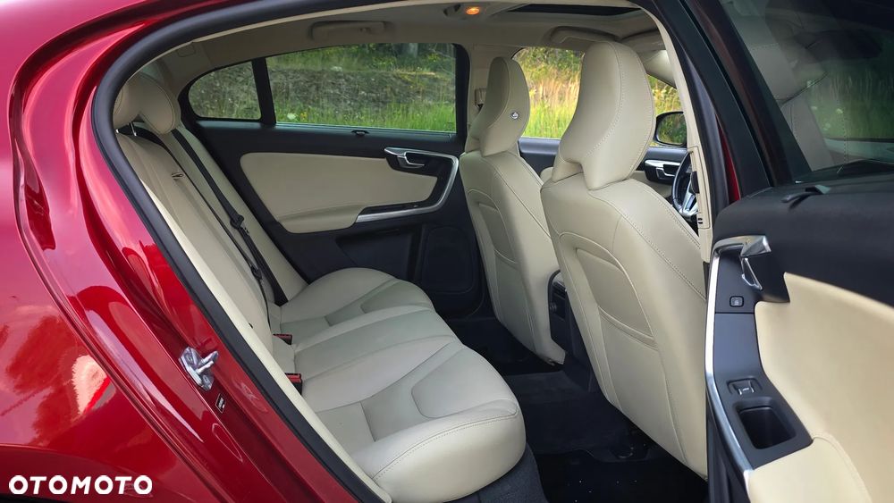 Volvo S60 T5 Geartronic Summum - 18