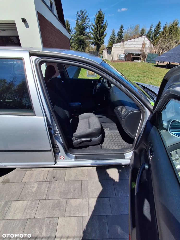 Volkswagen Golf 1.9 TDI Comfortline - 9
