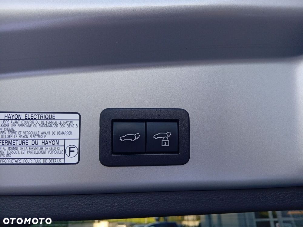 Toyota Corolla Cross - 17