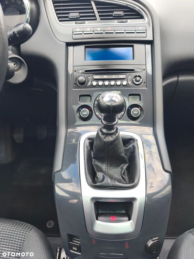 Peugeot 5008 - 35