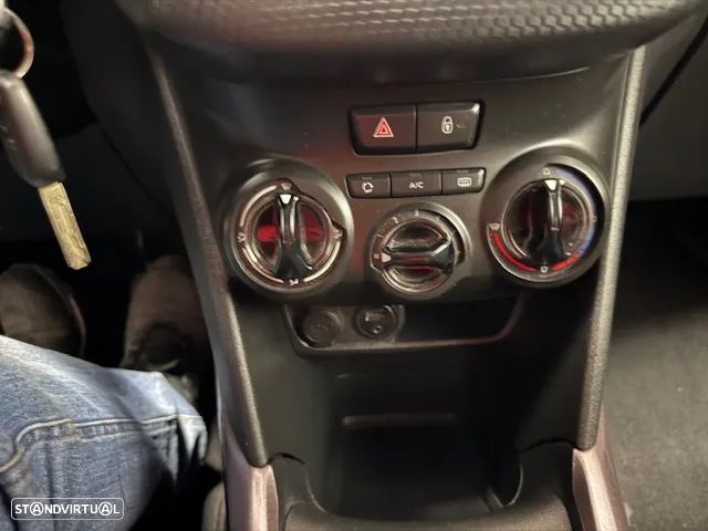 Peugeot 2008 1.4 HDi Access - 26