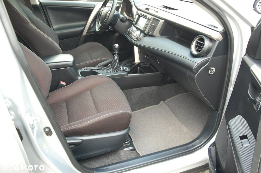 Toyota RAV4 - 7