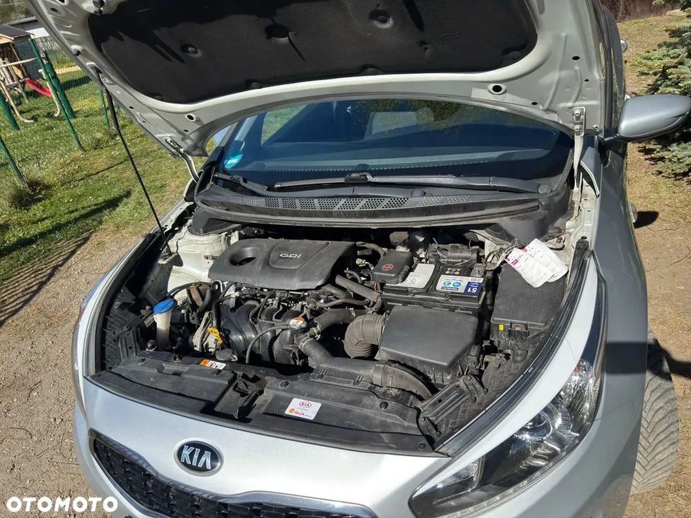 Kia Ceed - 10