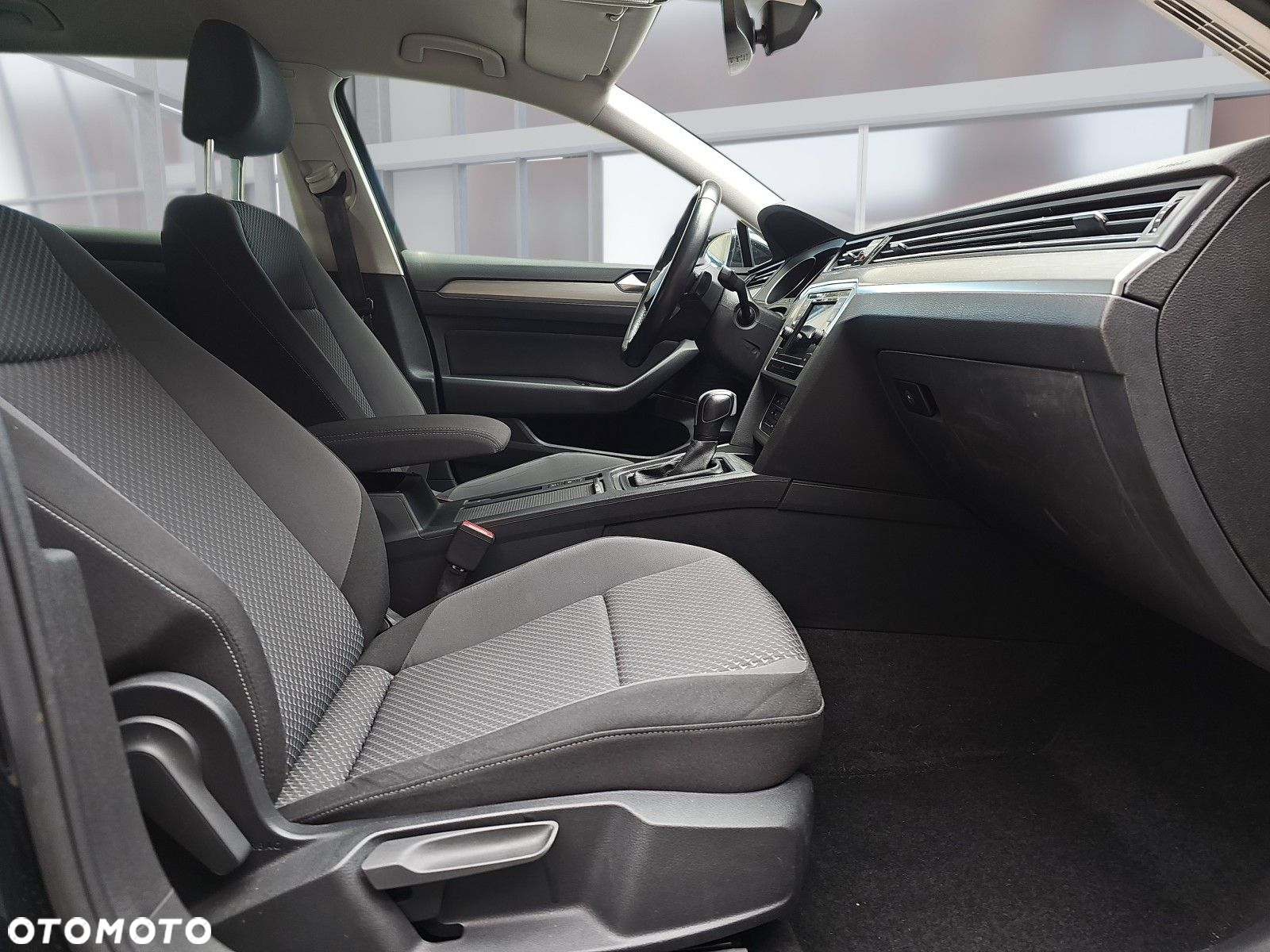 Volkswagen Passat 2.0 TDI EVO Essence DSG - 16