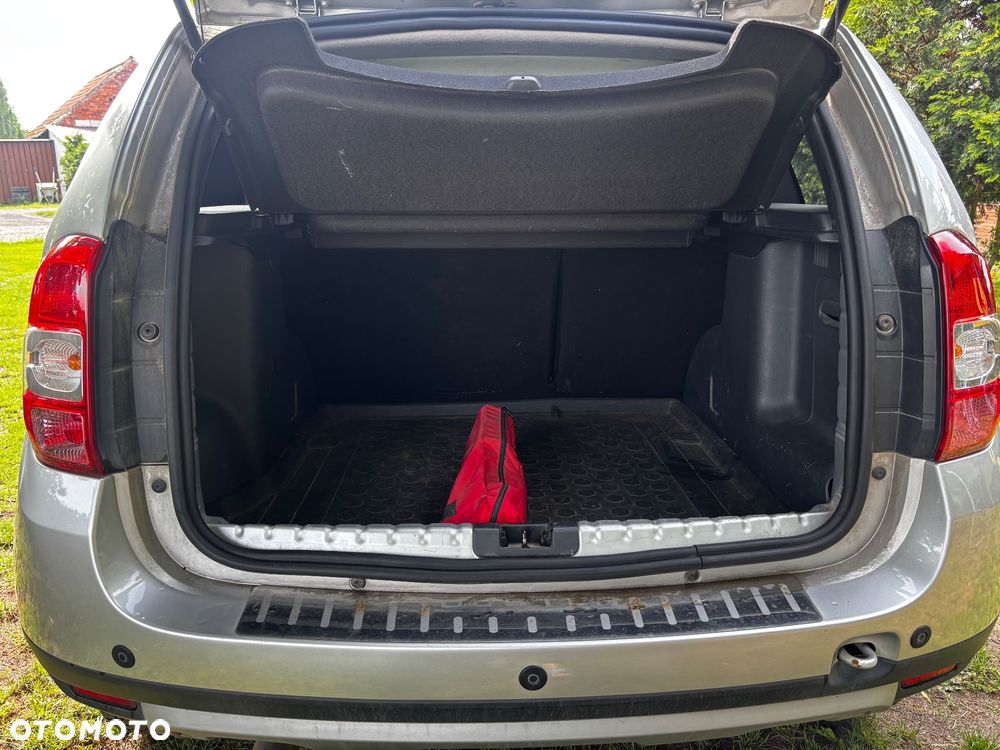 Dacia Duster 1.6 SCe Laureate S&S - 10
