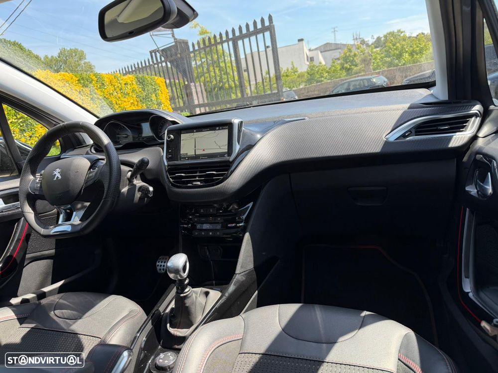 Peugeot 2008 1.2 PureTech GT Line - 10