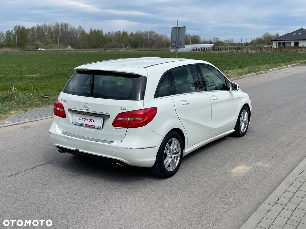 Mercedes-Benz Klasa B 180 CDI (BlueEFFICIENCY) 7G-DCT - 31